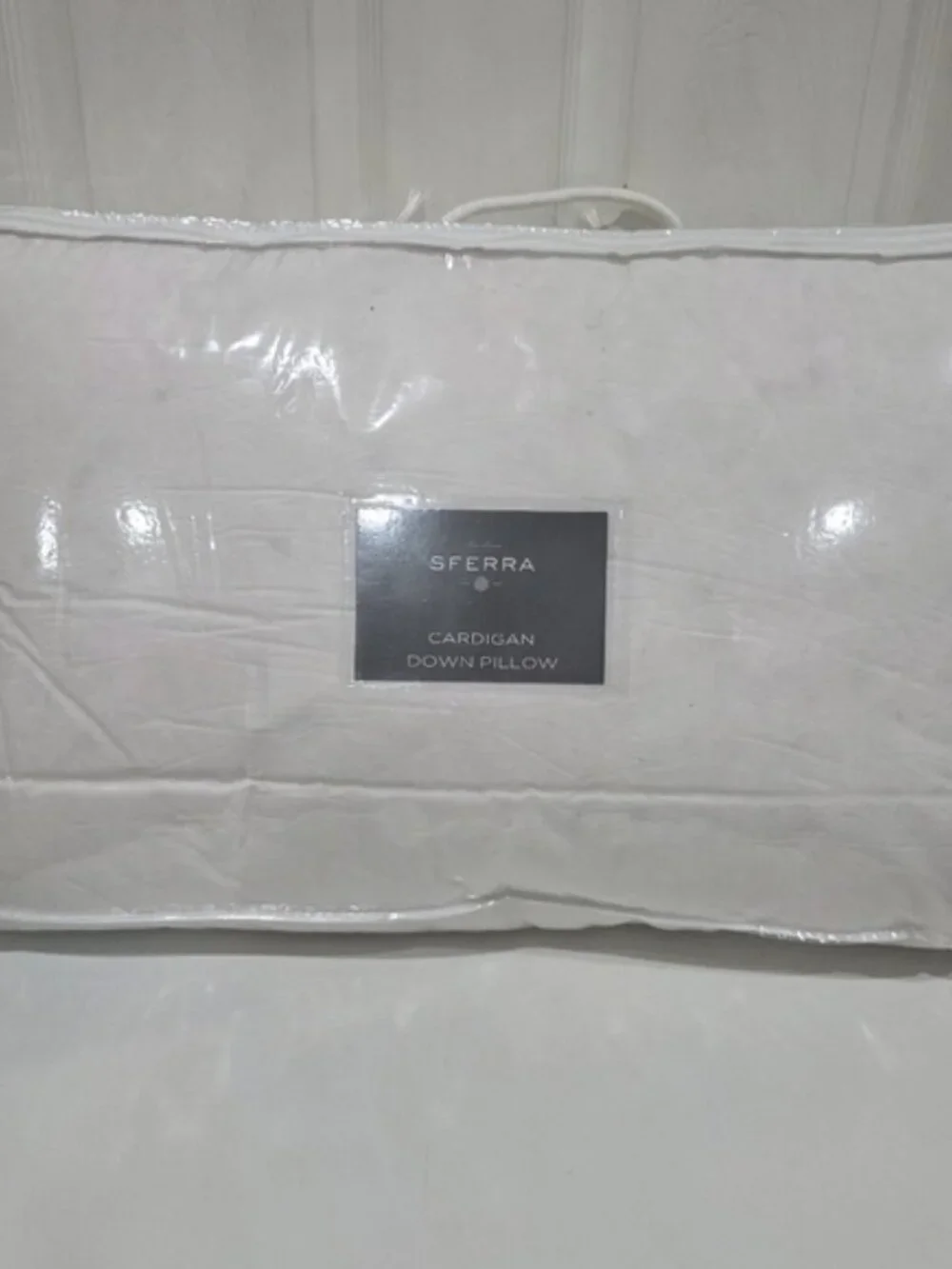 SFERRA Cardigan Down Pillow Queen Firm